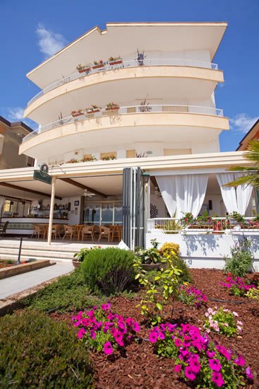 Hotel Telenia